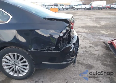 2017 Volkswagen Passat 1.8T Se из США, поврежденный, VIN 1VWBT7A32HC041397